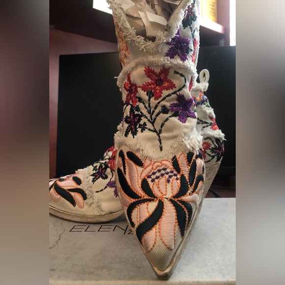Brand new Elena Iachi embroidered booties. Size 8.5 (38.5) - Picture 5 of 14